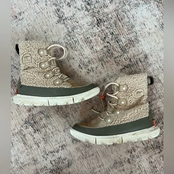 Sorel Tan and Olive Kids Boots - Picture 4 of 7